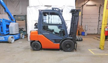 2011 Toyota 8FGU25 Forklift on Sale in Michigan